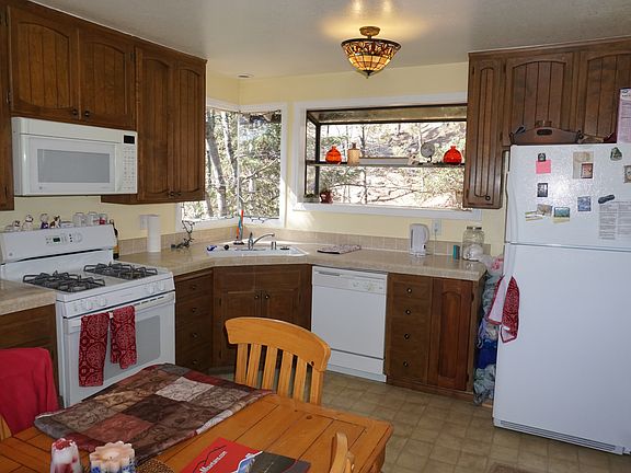 4th image of 32575 Scandia Dr