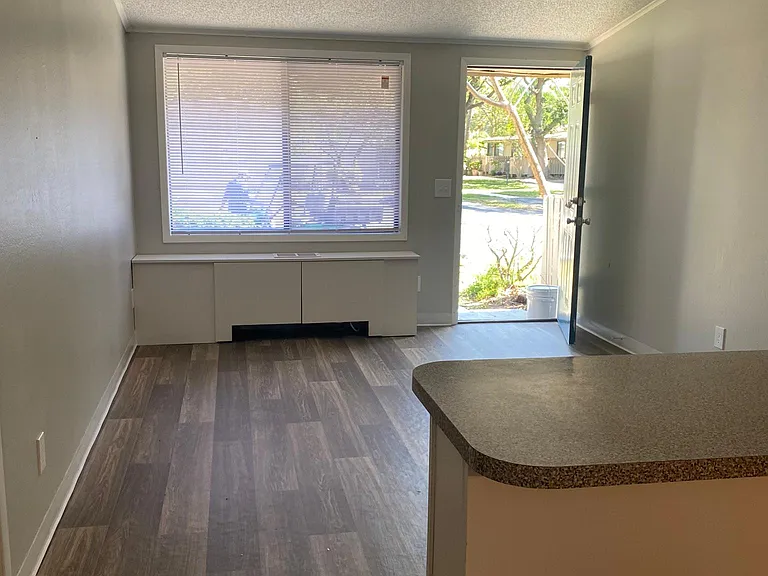 17873 Thelma Ave #1 — Photo 9