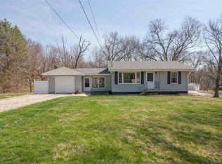 3522 W Queen Ann Ct, Peoria, IL 61615
