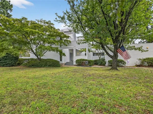 4249 Cheswick Ln, Virginia Beach, VA 23455