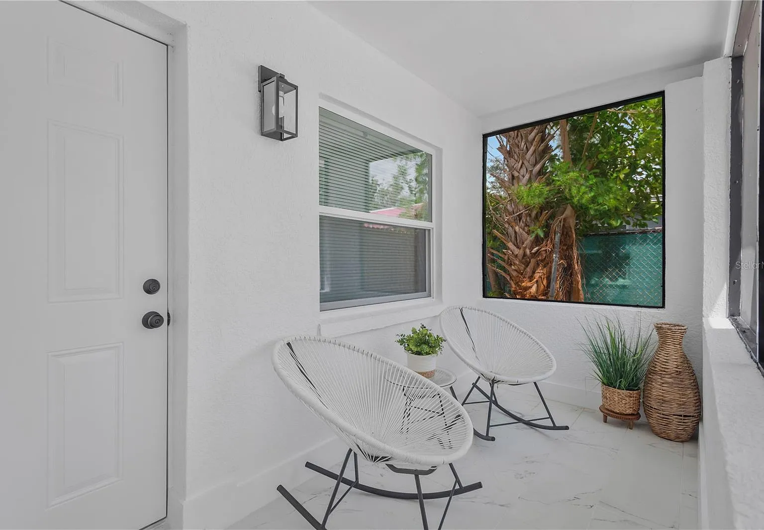 3 bed, 1040 sqft, $2,600 — Photo 2