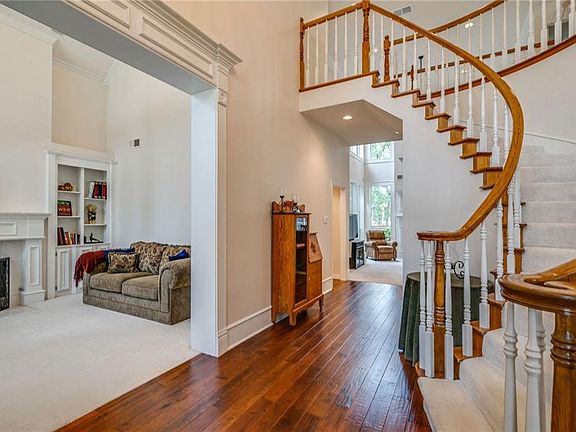 5th image of 3020 Woodhollow Dr