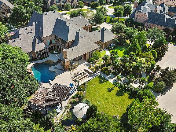 4th image of 2118 Miracle Pointe Dr