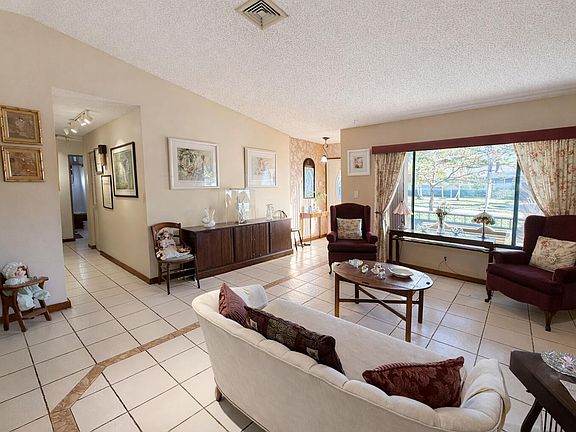 3rd image of 5361 NW 31st Street