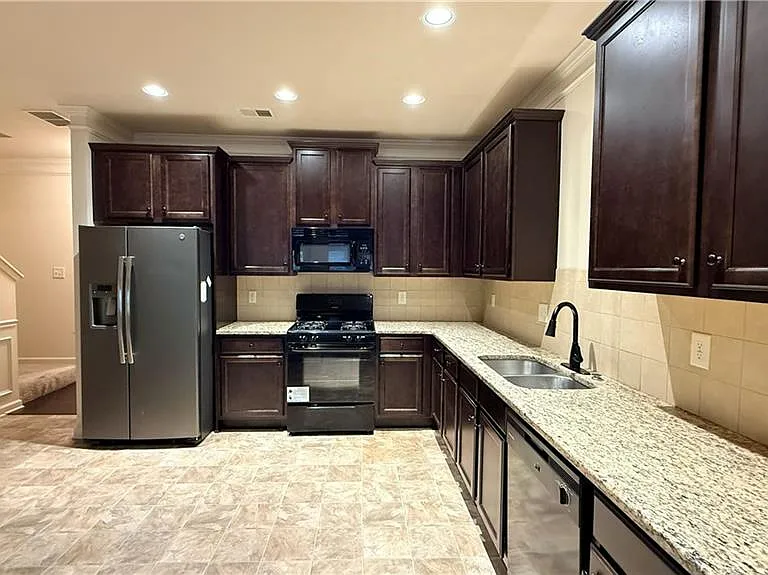 333 Knelston Oak Dr — Photo 2
