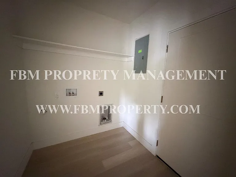 1017 S 8th St — Photo 14