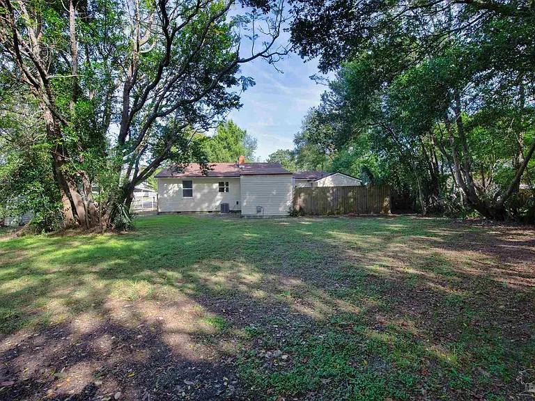 723 Lakewood Rd — Photo 23