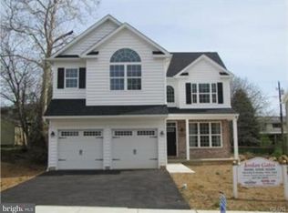 135 Oakwood Dr, Whitehall, PA 18052