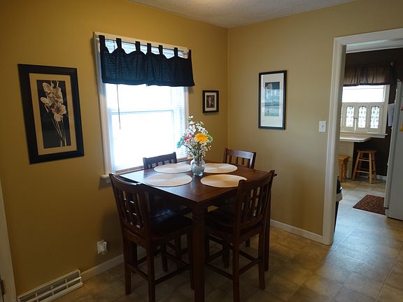 5th image of 616 Walden Ln