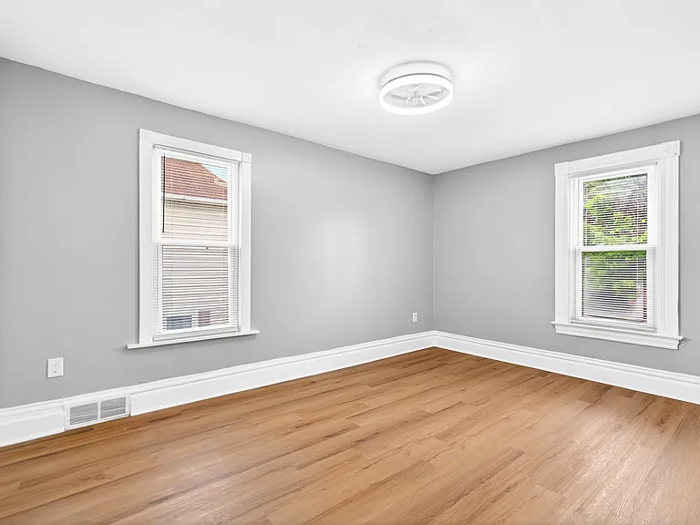 410 Kendall St — Photo 25
