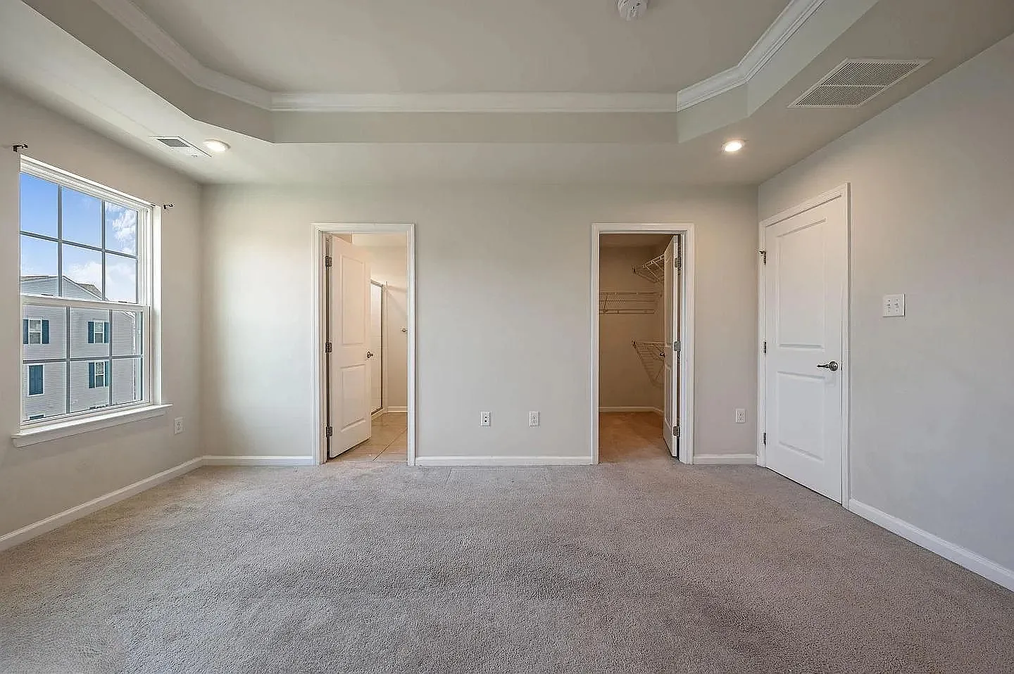 3 bed, 2000 sqft, $2,600 — Photo 2