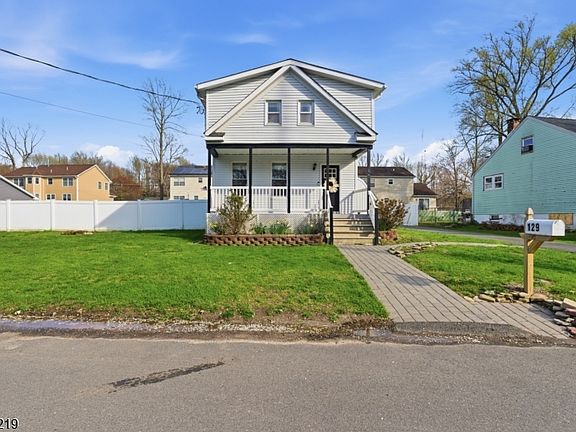 3rd image of 129 Willow Ave