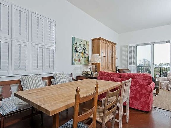 5th image of 436 E Poli St #202