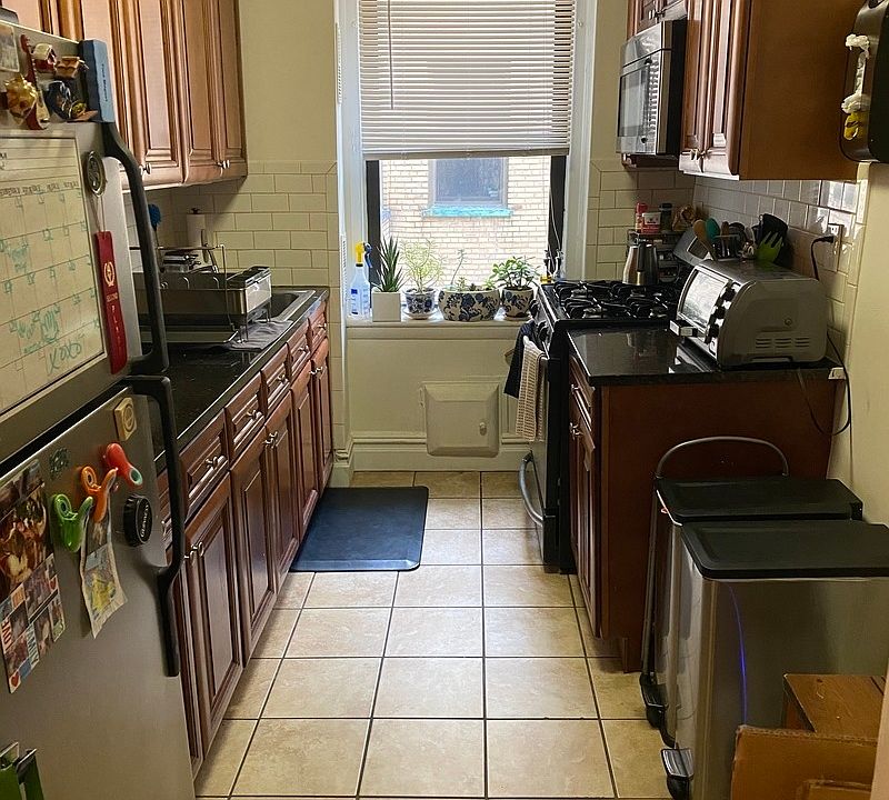1st image of 3121 29th St #10