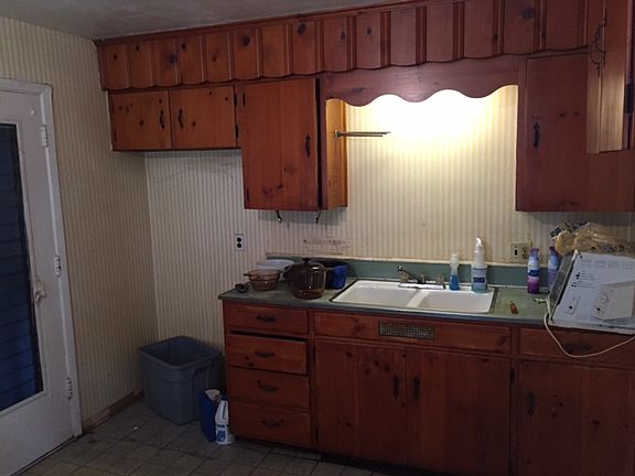 2nd image of 320 N Hollywood Ave