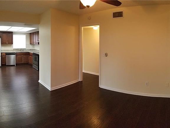 5th image of 12508 Queensland Ln