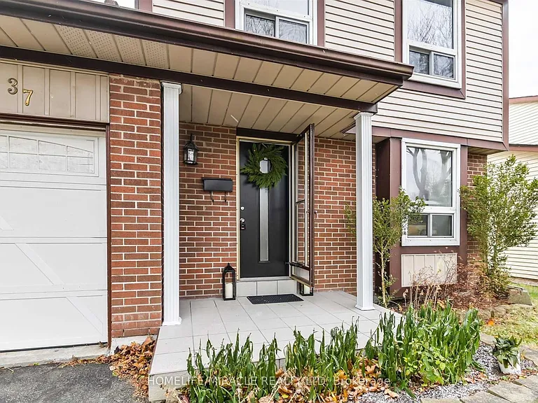 37 Banner Cres — Photo 4