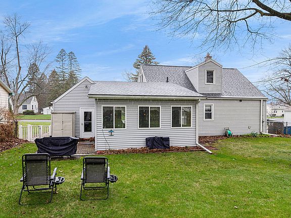 2nd image of 125 Leland Dr N