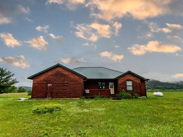33537 Ann St, Lone Rock, WI 53556