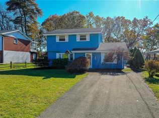 317 Saint Moritz Dr, Monroeville, PA