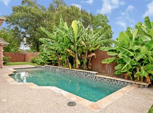 104 Mockingbird Ln, Bridge City, TX 77611