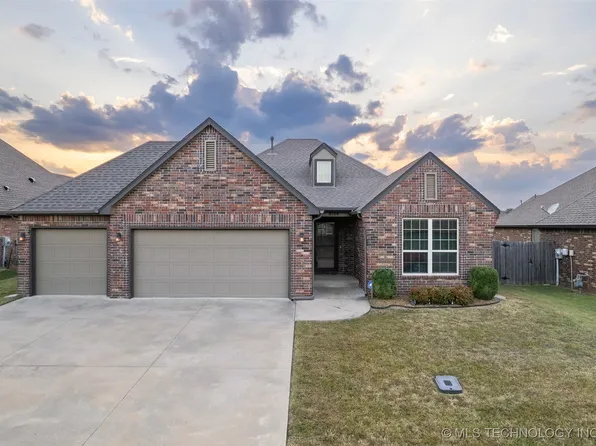 8104 N 76th East Ave, Owasso, OK 74055