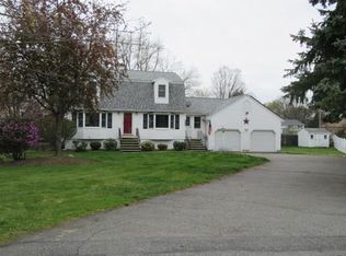 11 Weymouth Ave, Methuen, MA 01844