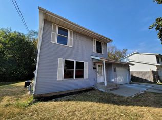 916 N Rockton Ave, Rockford, IL 61103