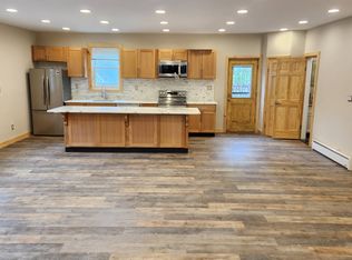 4 Sams Point Rd, Wurtsboro, NY 12790