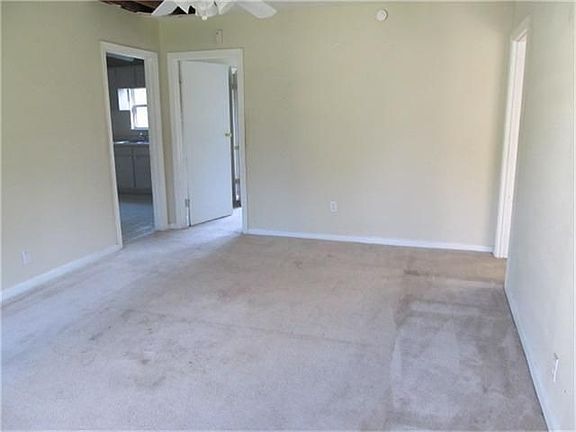2nd image of 6933 Kittridge St