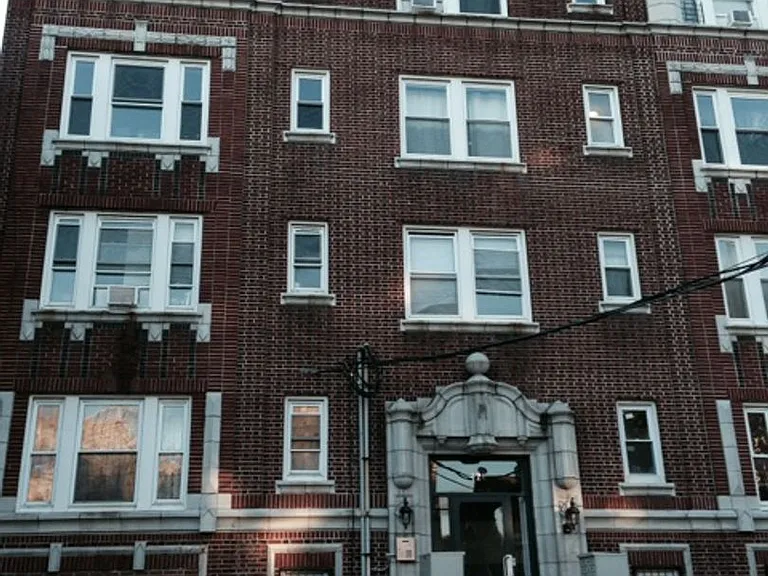 426 Central Ave — Photo 15