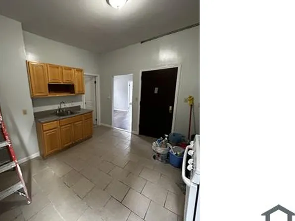 40 Croton Ter, Yonkers, NY 10701