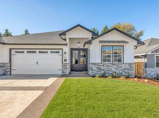 2839 Caldera Ln, Medford, OR 97504