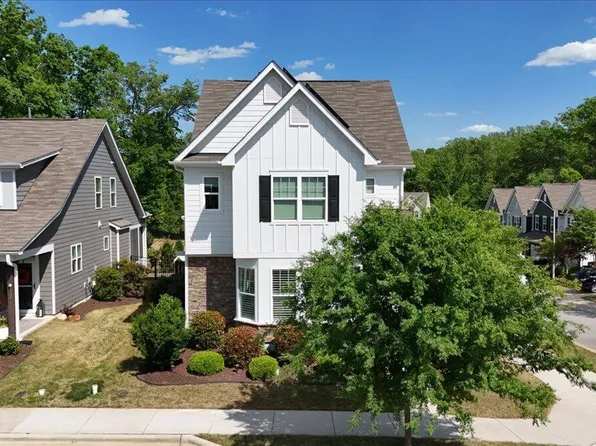 137 Daisy Grove Ln, Holly Springs, NC 27540