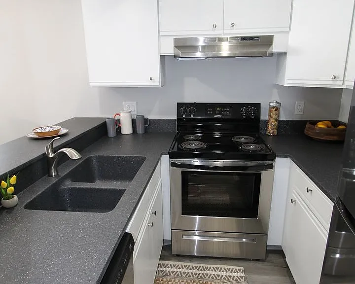 6320 S 72nd St #307 — Photo 24