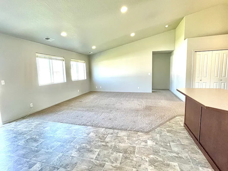 10166 N Heston Loop — Photo 2