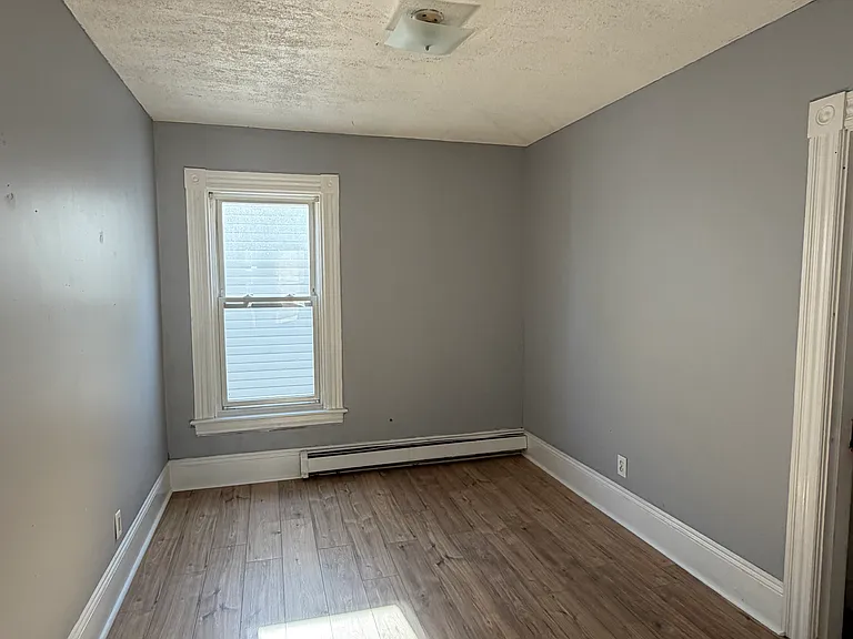 192 Green St #3 — Photo 8