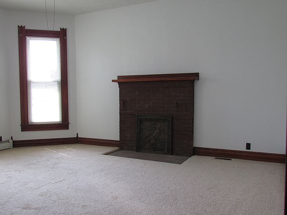 5th image of 208 S Jefferson St