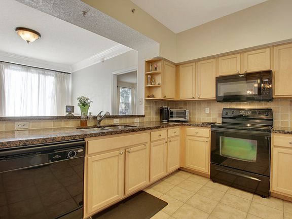 5th image of 125 Galicia Way APT 103