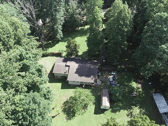 5th image of 170 Riverwood Dr