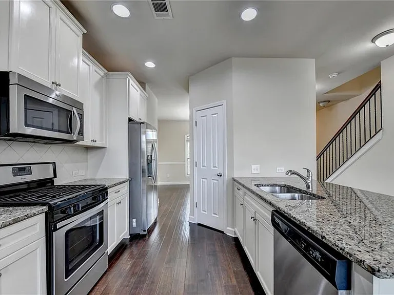 4307 Tacoma Trce — Photo 10