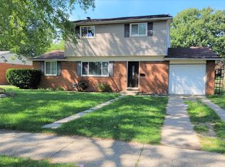 8753 Lozen Dr, Sterling Heights, MI 48313