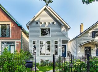 2110 W Barry Ave, Chicago, IL 60618