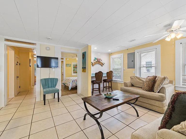 1420 Holly Driveunit B — Photo 5