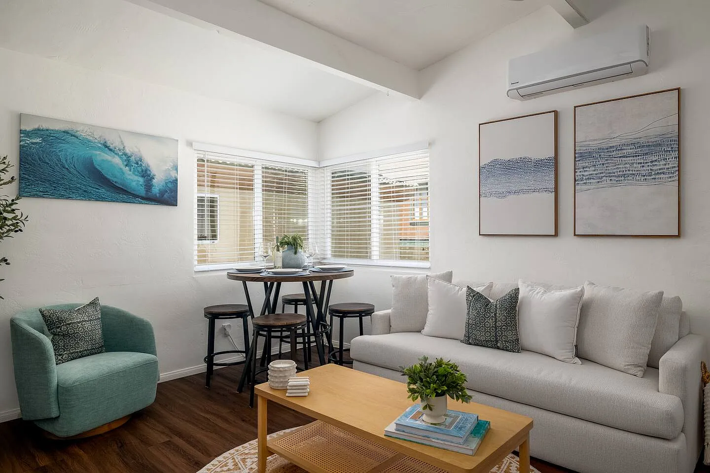 1 bed, 800 sqft, $4,000 — Photo 3