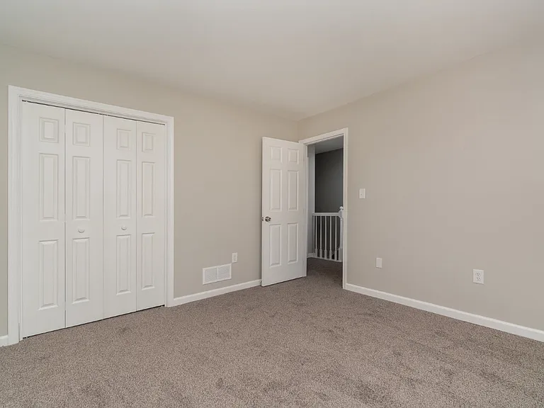 4193 Kittatinny Dr — Photo 11