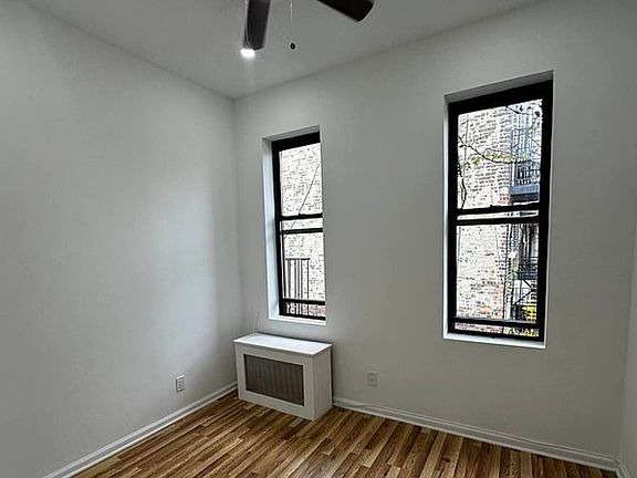 2nd image of 27 Prince St APT 12