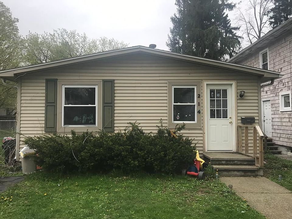 2nd image of 214 W Hudson St