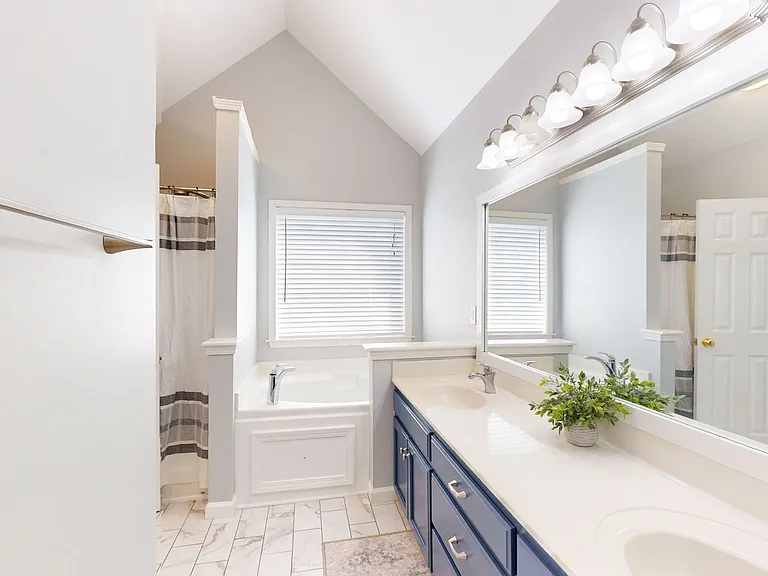 2259 Dewey Dr — Photo 30