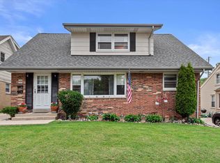 2181 S 88th St, Milwaukee, WI 53227